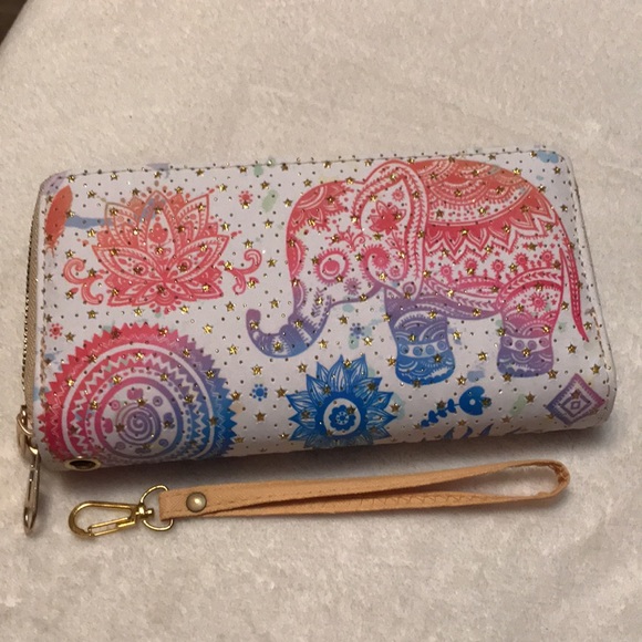 ELEPHANT WRISTLET WALLET - Picture 8 of 16
